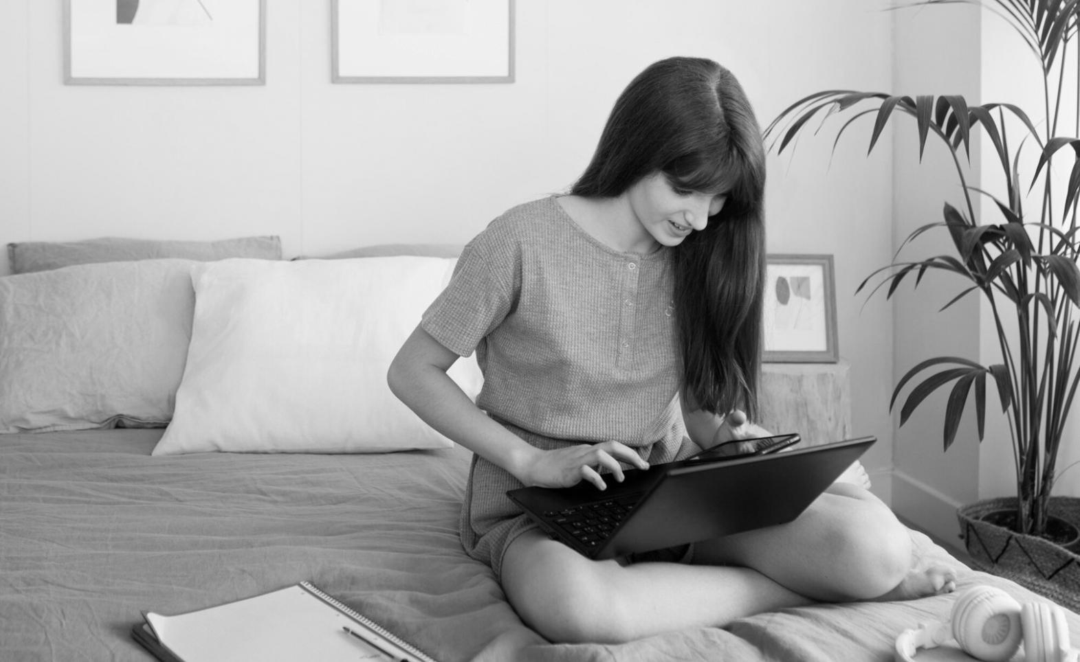 Bureau moderne avec vue sur Nantes