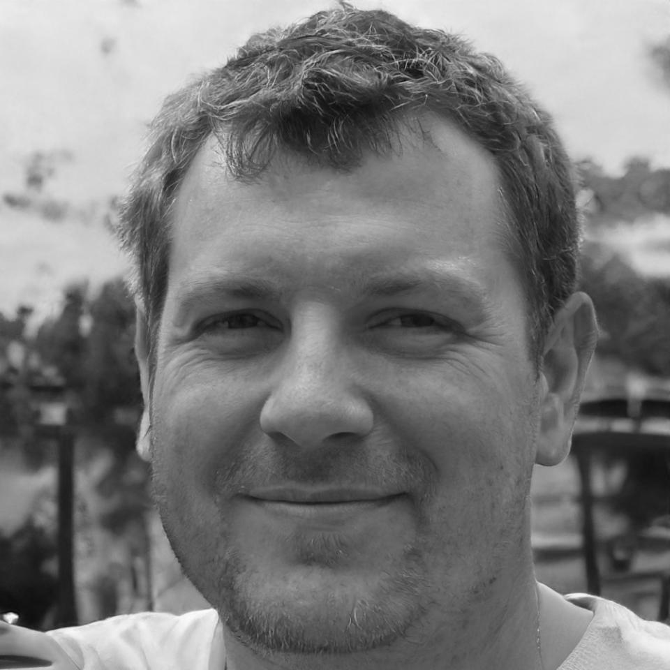 Portrait de Théodore Martineau, expert en finance d'entreprise